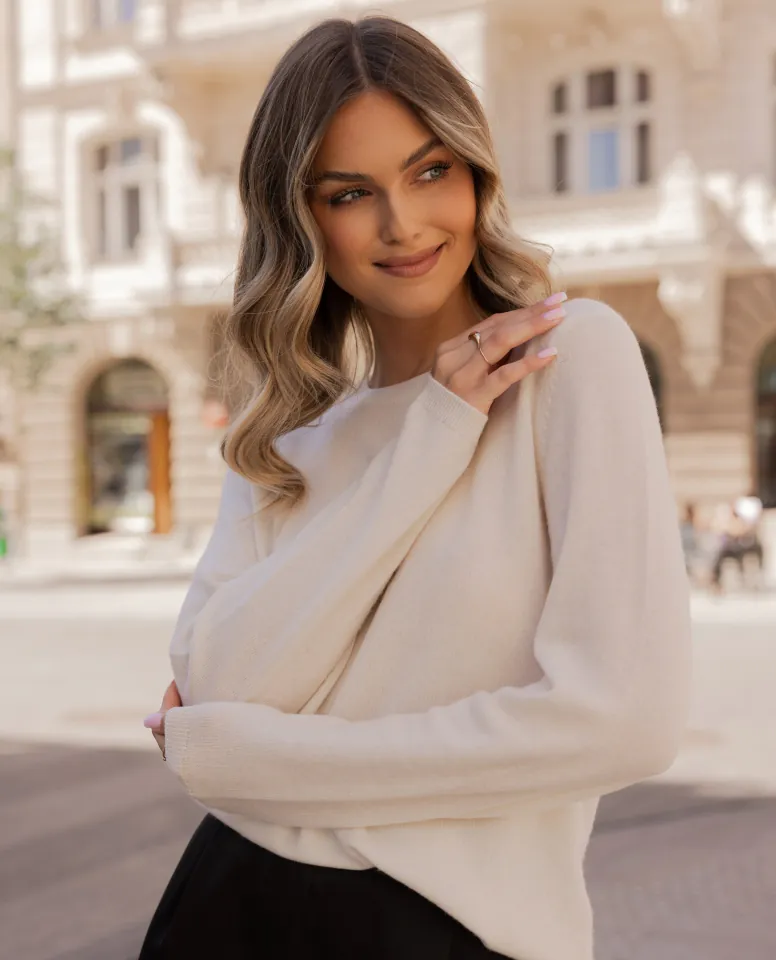 100% cream cashmere sweater