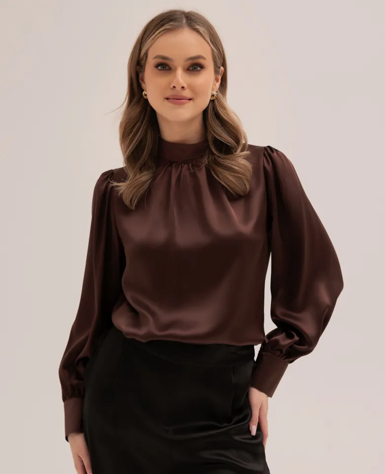 Hedvábná halenka s polorolákem – chocolate